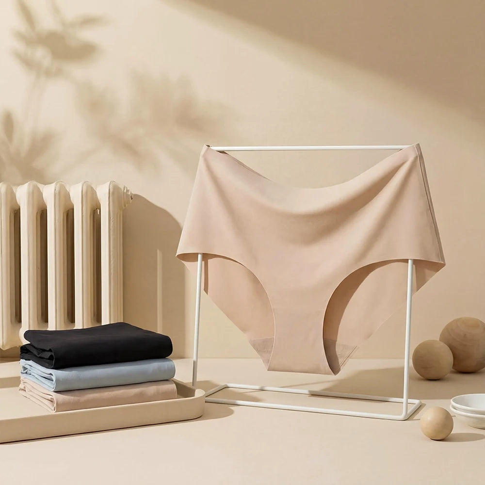 Quinn's™ Cooling Seamless High-Waisted Briefs