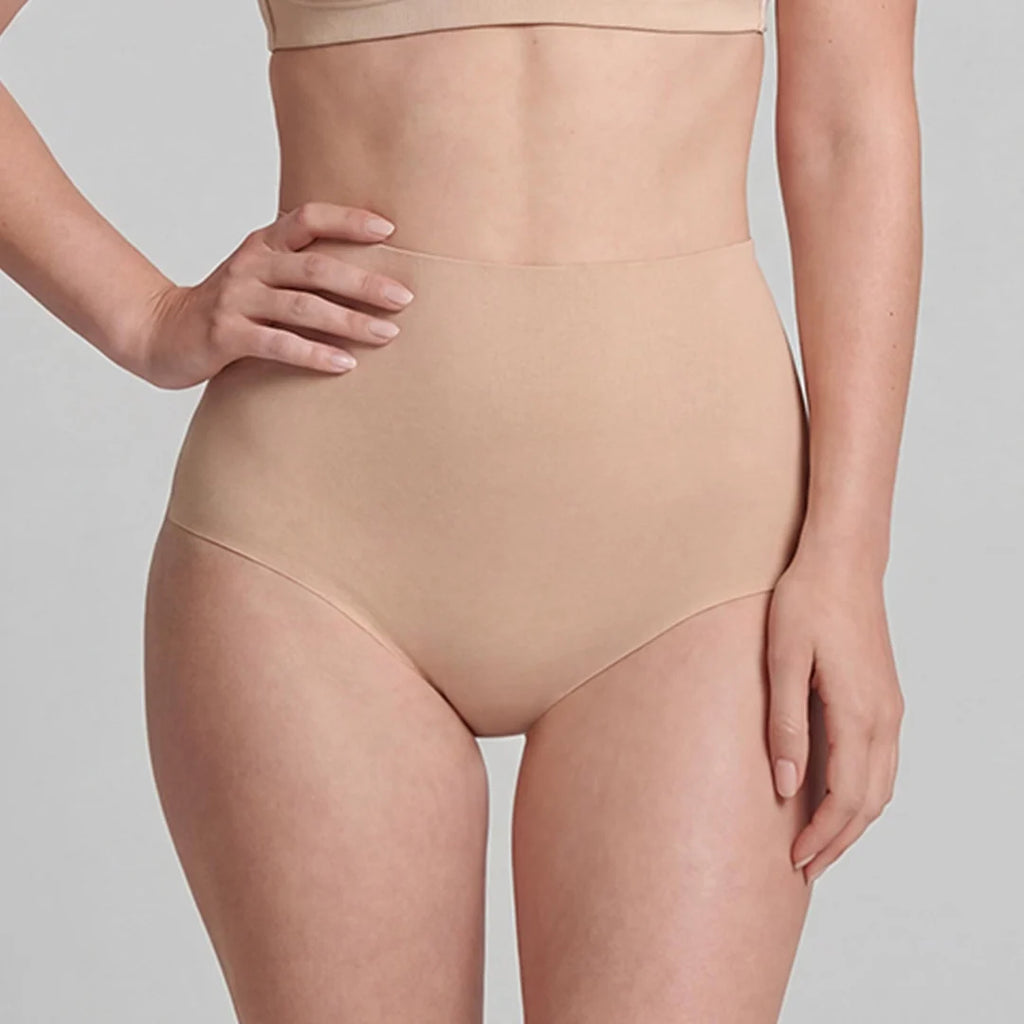 Quinn's™ Cooling Seamless High-Waisted Briefs